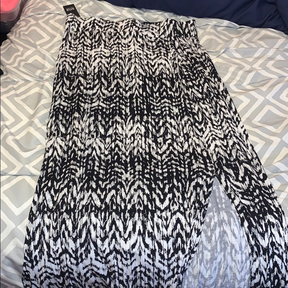 MAXI SKIRT NEW WITH TAGS